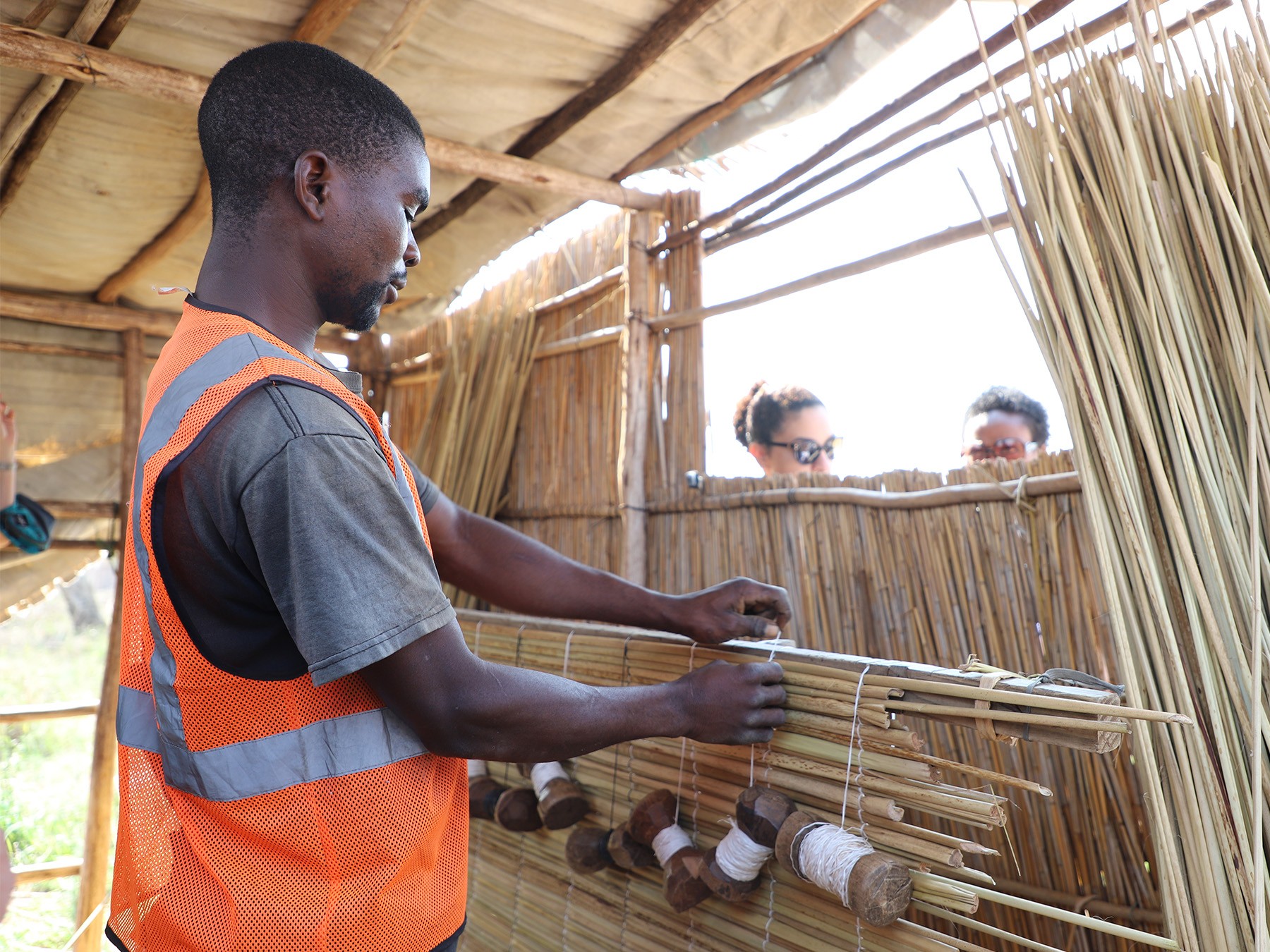 Demonstration of the assembly of reed mats 12x9 Site Visit 5