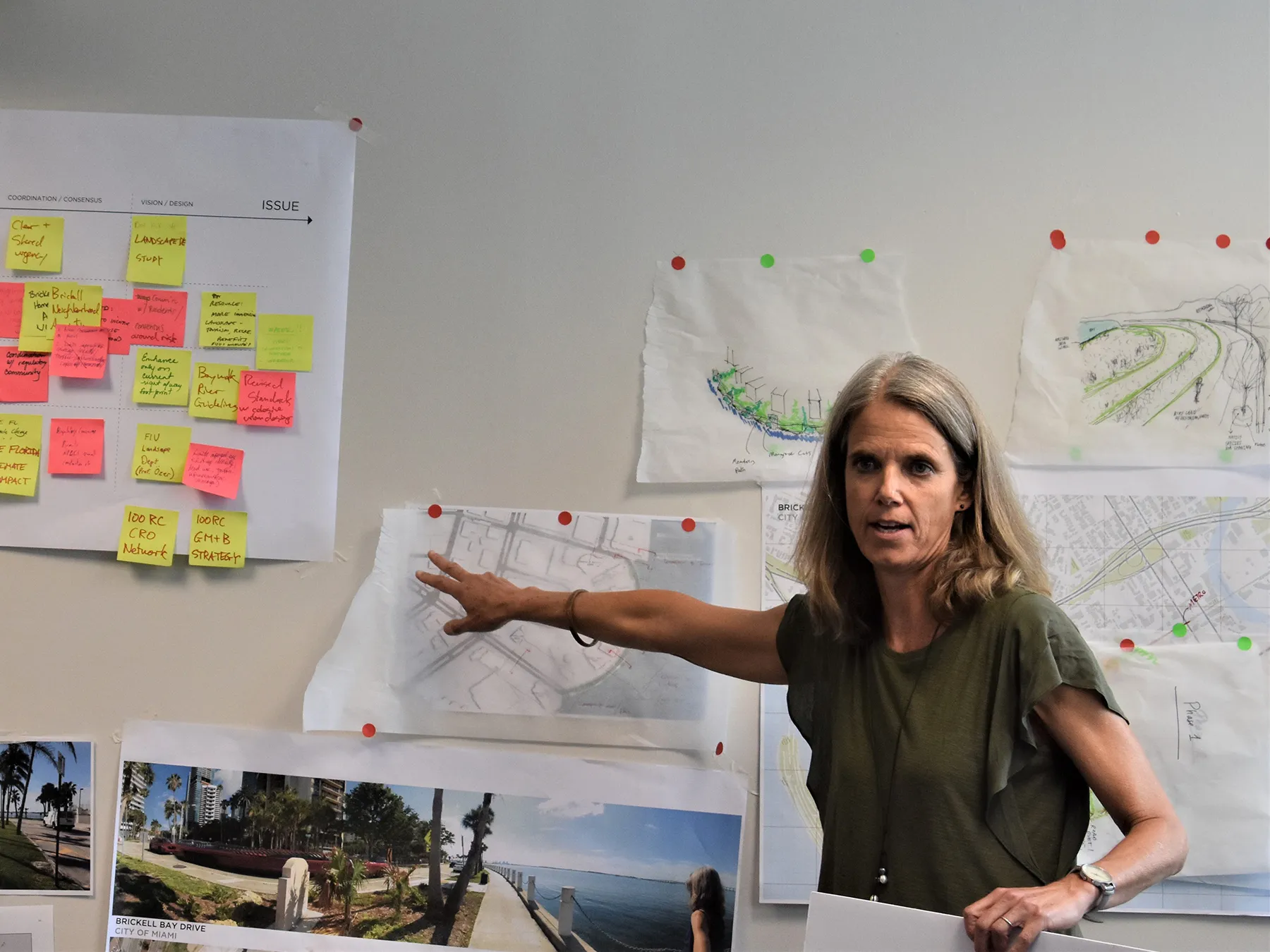 Carousel Miami CRO Jane Gilbert Leads A Discussion On Waterfront Design.JPG