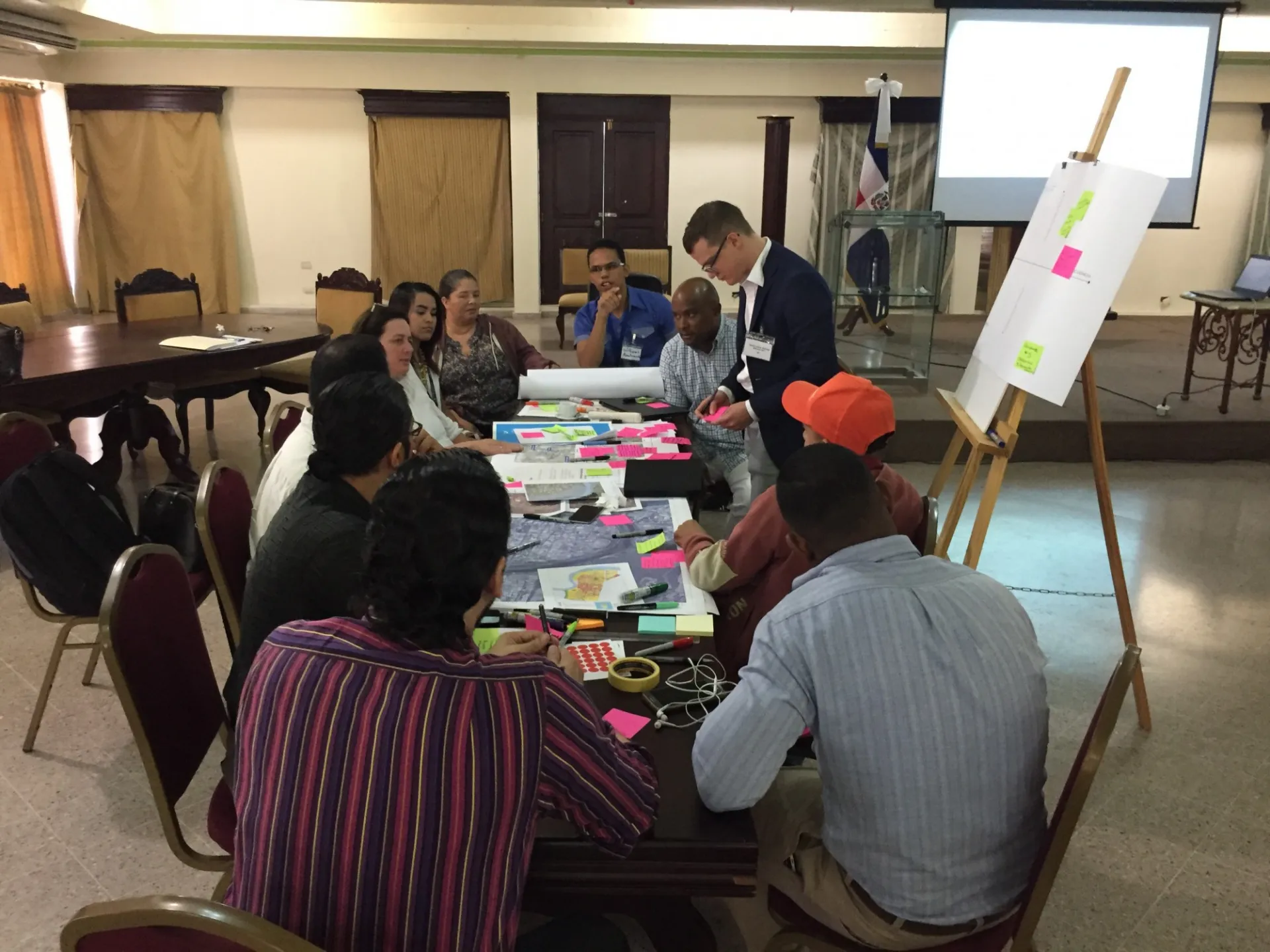 Carousel Hospedaje Yaque Market  Workshop Table Discussions On Day I.JPG