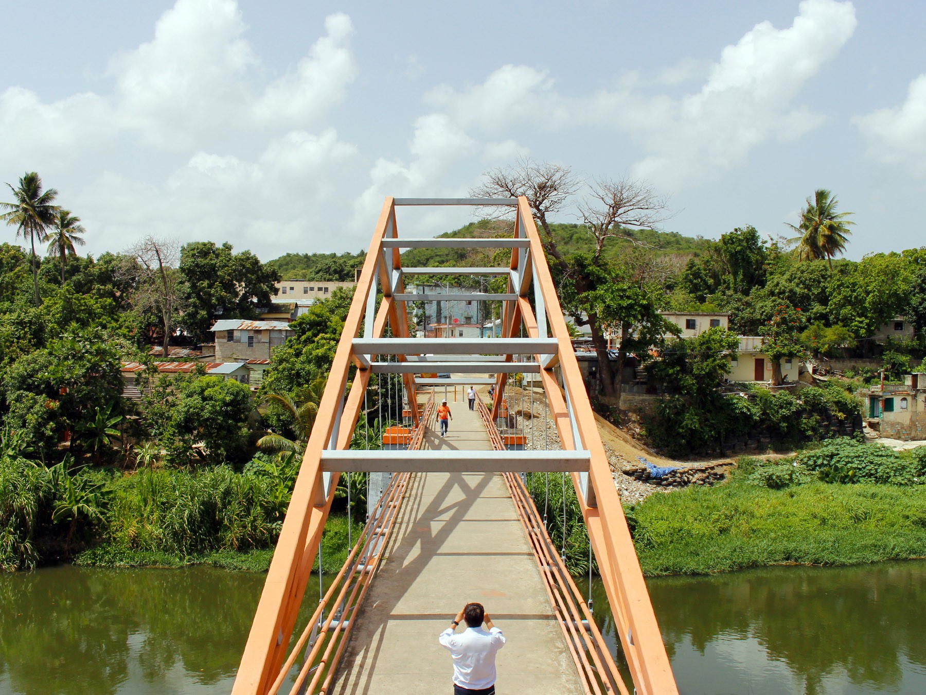 Pedestrian bridge Avenida José Reyes 12x9 SDLC Site Visit 1