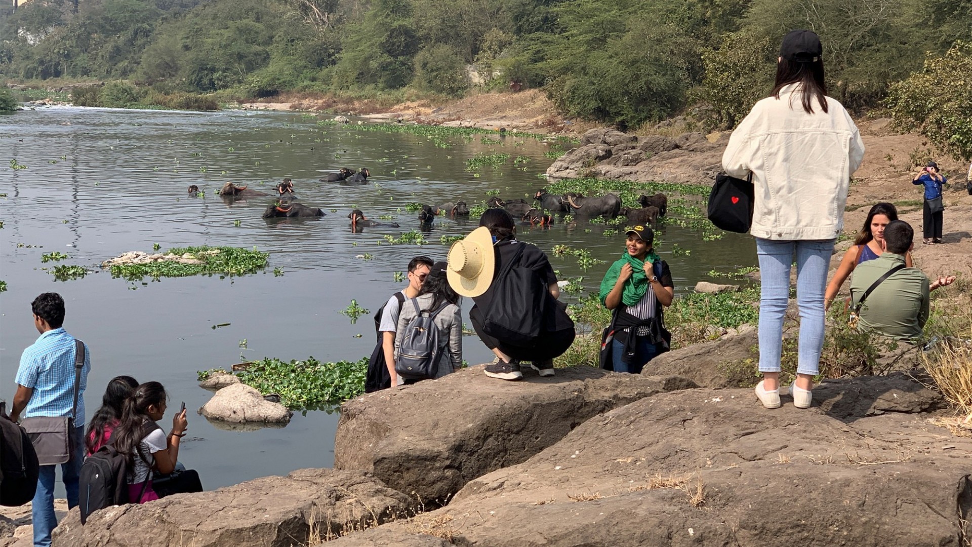 GSAPP students on the Mula Mutha River in Pune, India