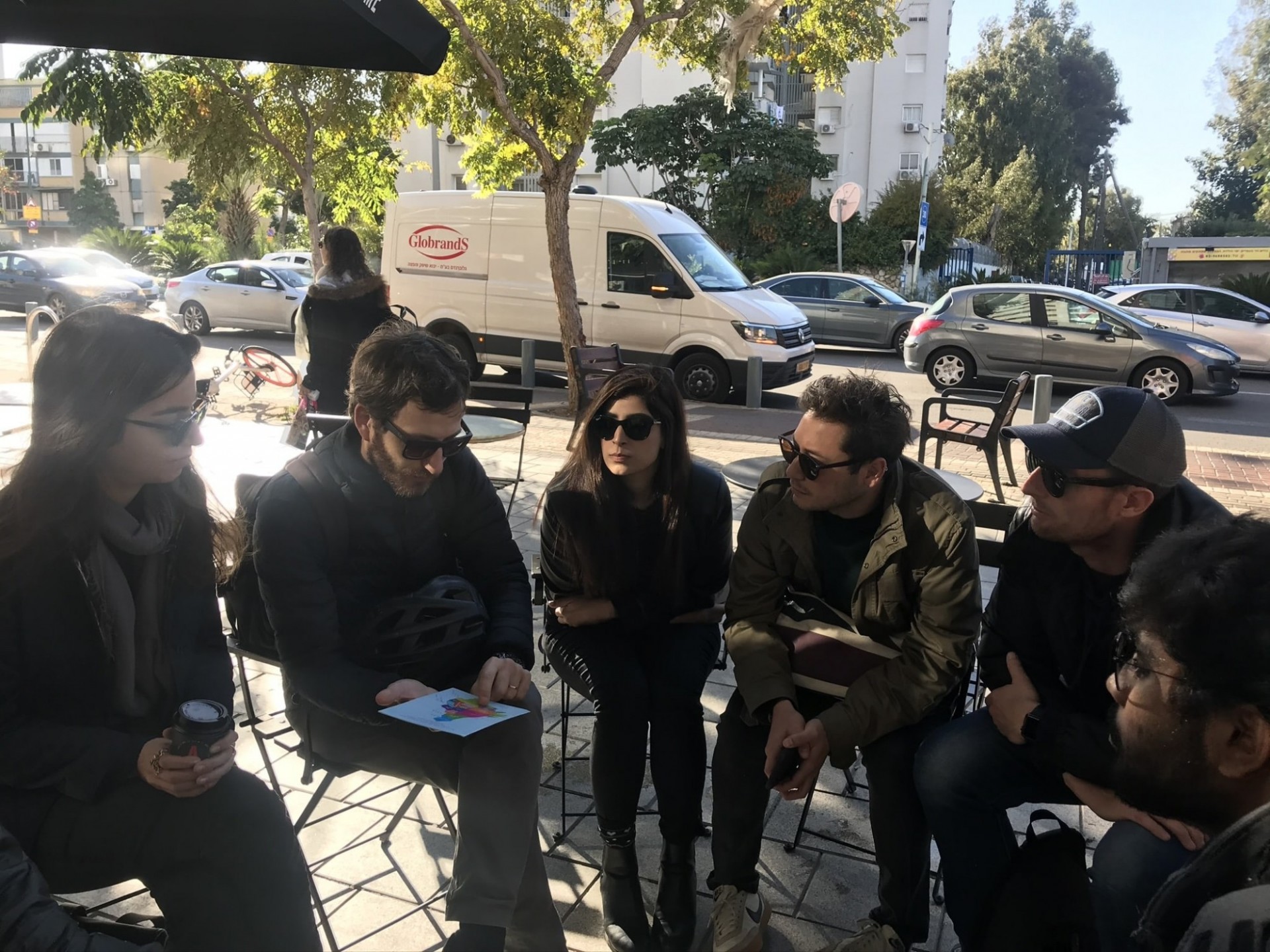 Students meetings with planners in Tel Aviv-Yafo's southern district of Hatikva